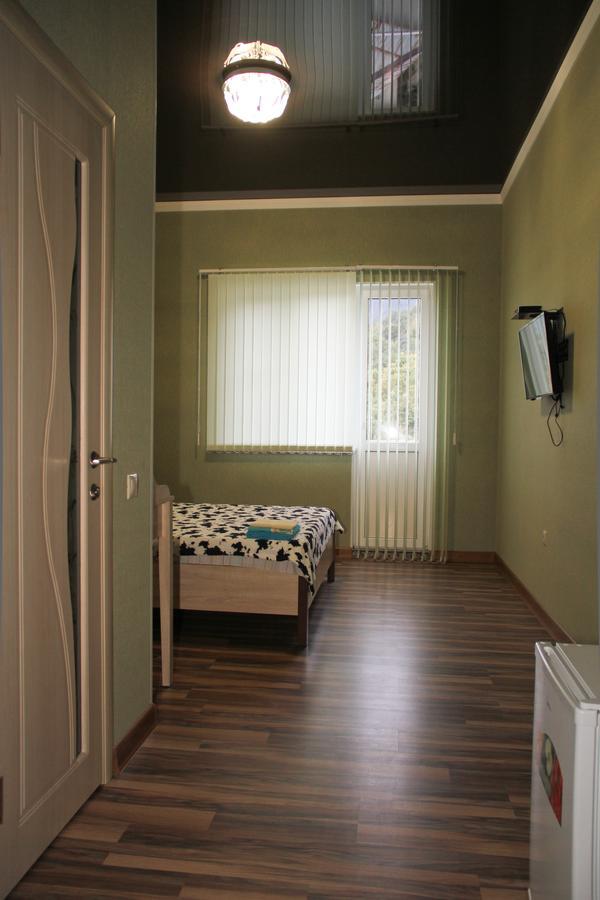 Guest House Vzgorye Гагра Екстериор снимка